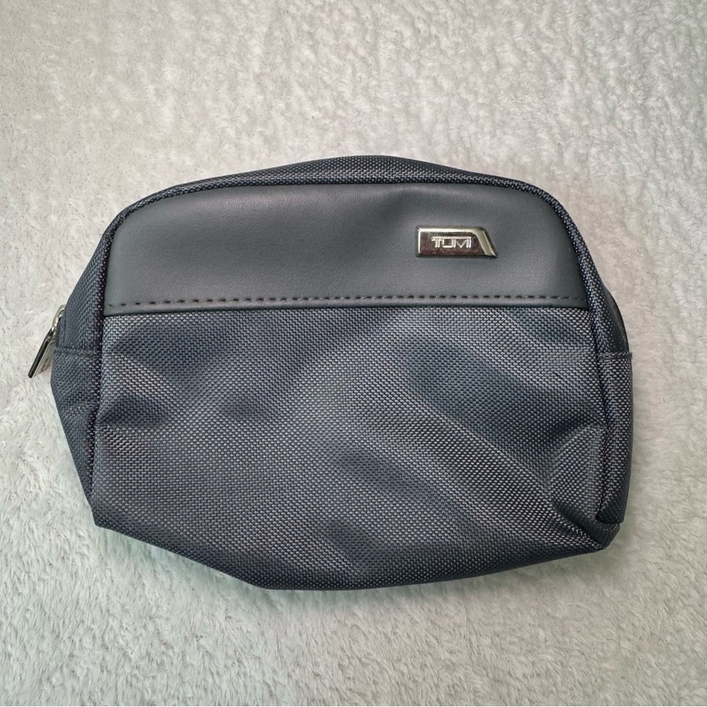 TUMI Bag / Purse Pouch